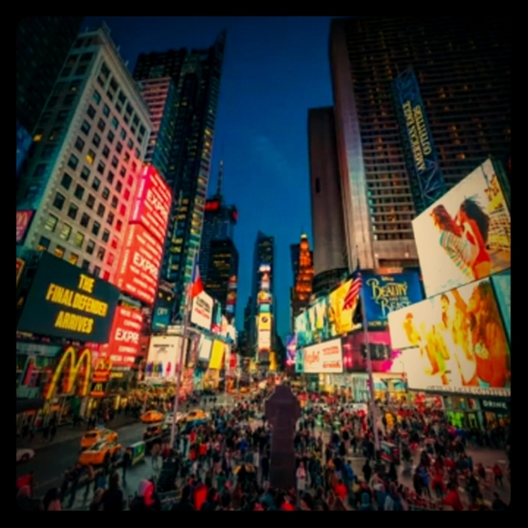 Meet your Posher, Brenda - Picture 1 of 5